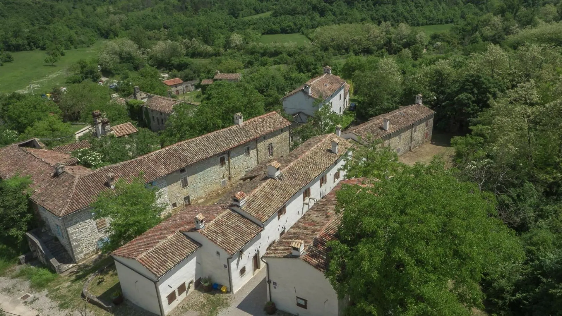 Casa de Férias Istrien Traditionelles Steinhaus 7 Kotli Croácia